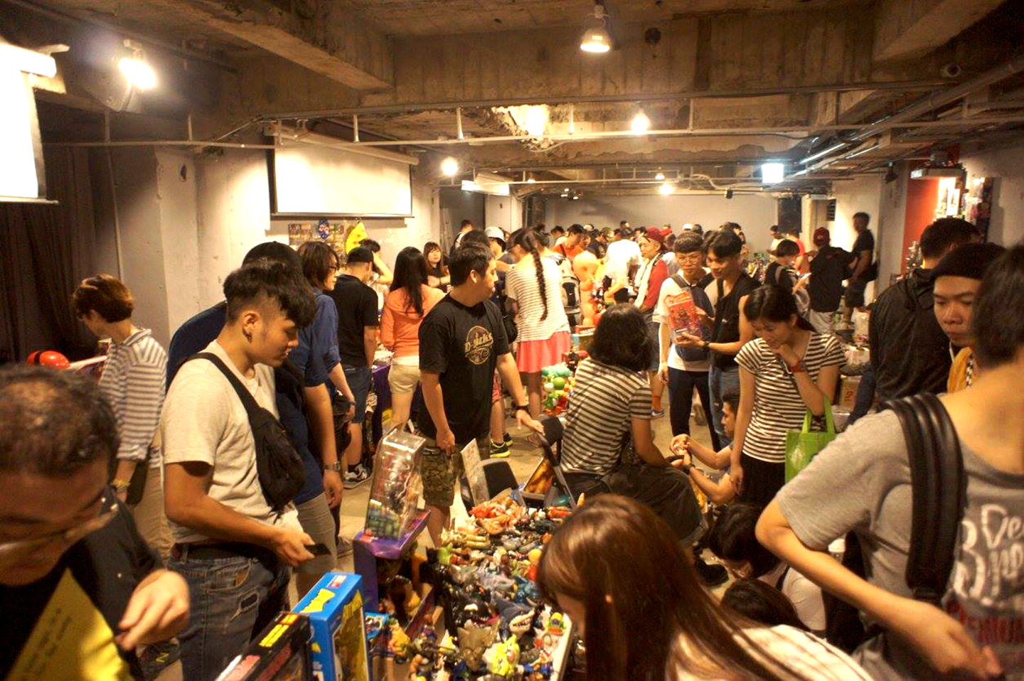 toymarket8-10